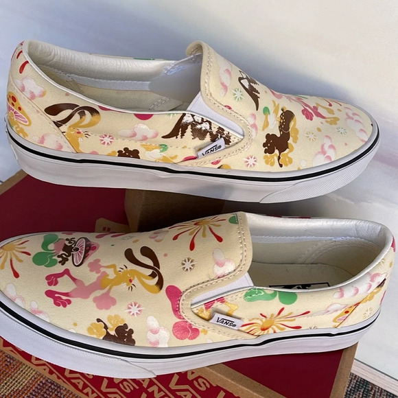 Vans Cream and Pink Patterned Slip-On Sneakers - Picture 10 of 16